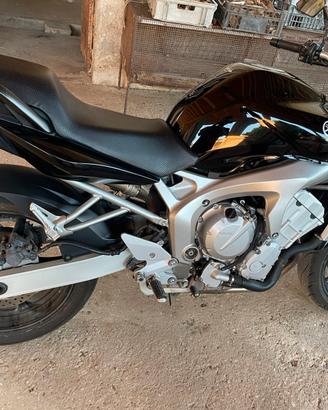 Yamaha FZ6