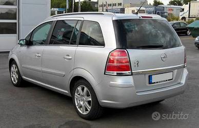 ricambi Opel Zafira b 1.9 jtd