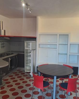 Intero appto piano terra ingresso indipendente