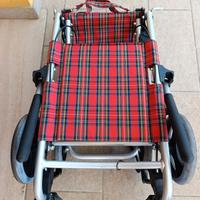 Carrozzina pieghevole