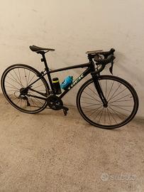 Bicicletta da strada Trek, ideale per ragazzi.