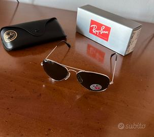 🕶️ Ray-Ban Aviator RB3025 – Polarizzato