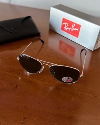🕶️ Ray-Ban Aviator RB3025 – Polarizzato