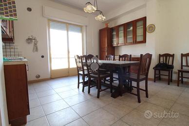 4 LOCALI A REGGIO DI CALABRIA