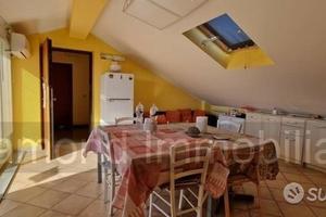 Appartamento con mansarda e garage a Mascali