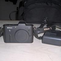 NIKON 1 V1 + ZOOM NIKKOR 1- 130-110mm.