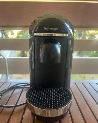 Nespresso Vertuo Plus - Nero lucido e acciaio