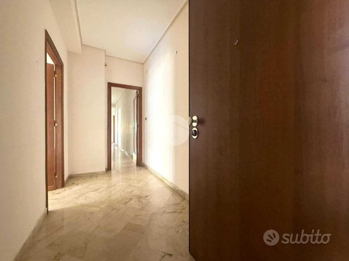Apartment in Palermo, VIII Circoscrizione - Altro