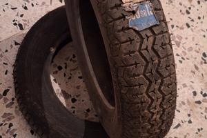 Coppia Pneumatici D'epoca Kleber C1 – 135 SR 13