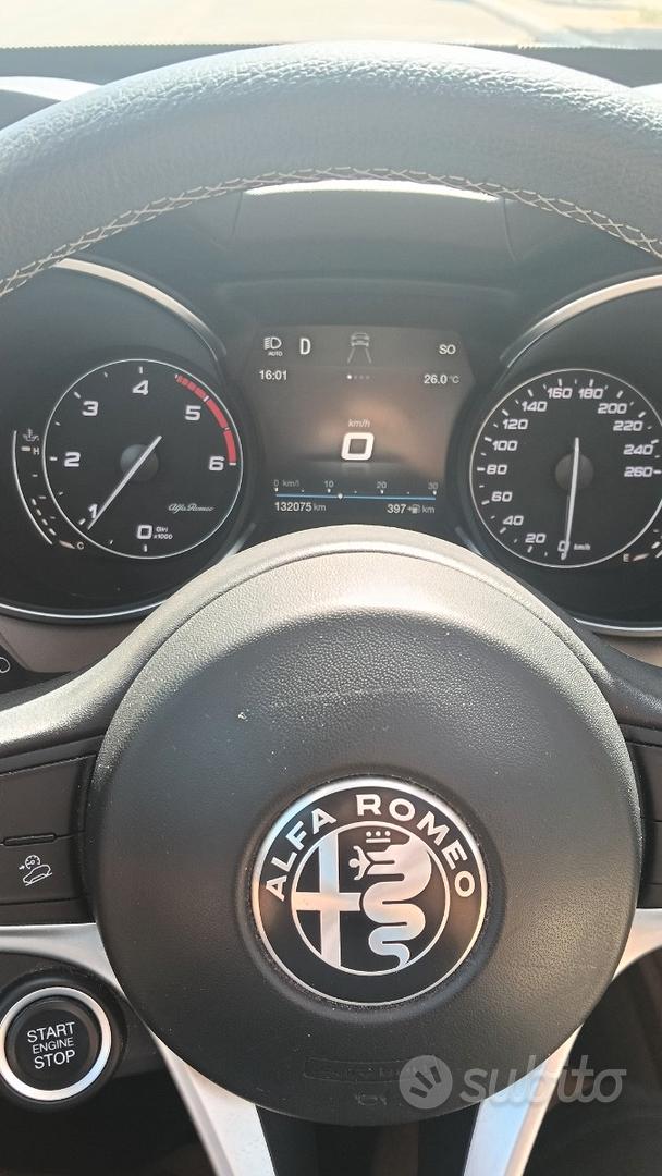 Alfa Romeo Stelvio 2018 photo 2