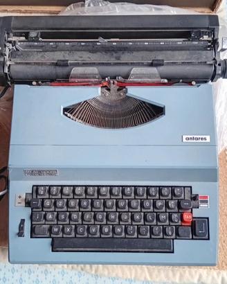 macchina da scrivere elettronica