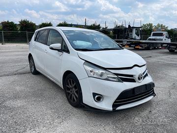 Ricambi usati Toyota Verso 2.0 D