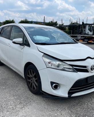 Ricambi usati Toyota Verso 2.0 D