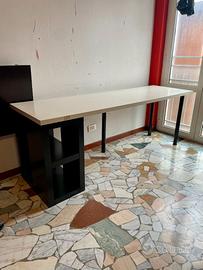 Scrivania IKEA – Usata, funzionale – 30€