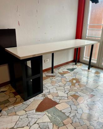 Scrivania IKEA – Usata, funzionale – 30€
