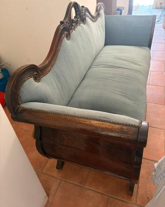 Divanetto antico a due posti