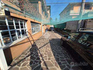 CASA SEMINDIPENDENTE A BAGNATICA