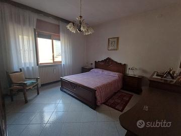 Camera da letto completa