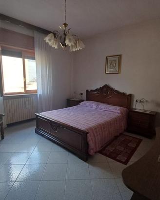 Camera da letto completa