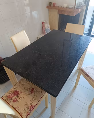 Tavolo in marmo