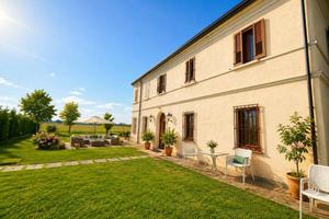 Villa di 550 m² con più di 5 locali e box auto a A