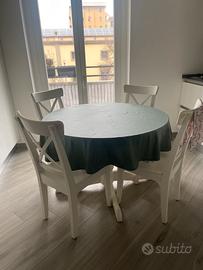 Tavolo Ikea Ingatorp con 4 sedie e 2 sgabelli