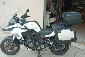 Benelli trk 502 