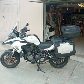 Benelli trk 502 
