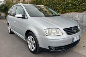 VOLKSWAGEN TOURAN 1.9 TDI 