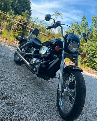 Honda Shadow black widow 750