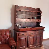 Buffet rustico in legno massello con alzata