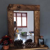 Specchio cornice in legno con mensola 
