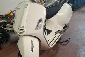 Piaggio Vespa 300 GTS hpe - 2020