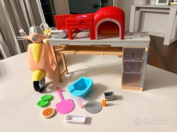 Pizzeria di Barbie con accessori + Vespa Barbie