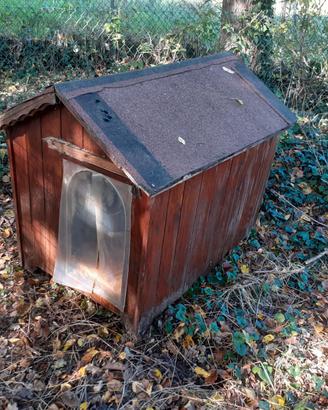 Cuccia grande in legno