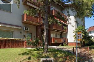MONFALCONE Ampio tricamere in palazzina. A756