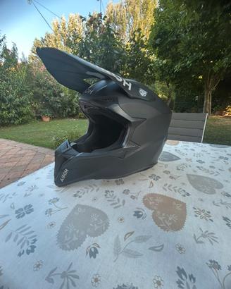 casco da cross airoh