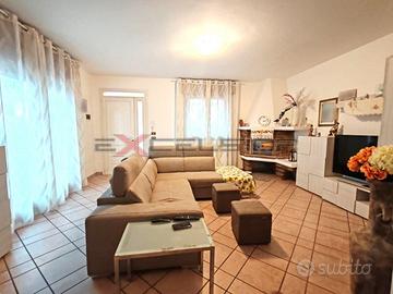 PORTO VIRO - APPARTAMENTO AL PRIMO PIANO CON GARAG