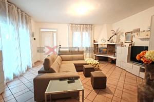 PORTO VIRO - APPARTAMENTO AL PRIMO PIANO CON GARAG