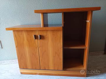 Mobiletto porta TV / multifunzione in legno