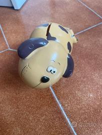 Salvadanaio a forma di cane
