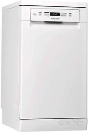 Lavastoviglie Hotpoint-Ariston  slim 10 coperti