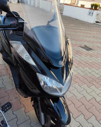 Yamaha majesty 400