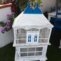 Voliera in legno realizzata a mano