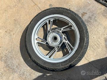 Cerchione copertone e disco sh 125