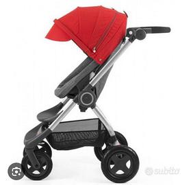 Passeggino Stokke scout rosso e grigio