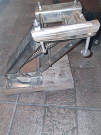 SUPPORTO MOTORE AUSILIARI,COPPIA CARBURATORI 737