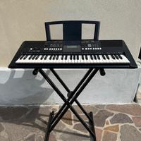 Tastiera Yamaha PSR-E423
