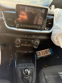 Kia stonic incentidada del 2025