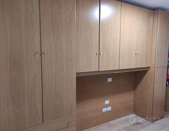 Armadio a ponte colore rovere